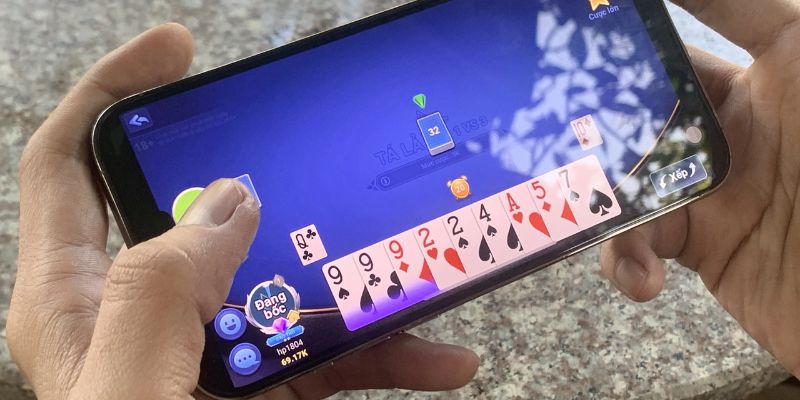 Phần mềm hỗ trợ chơi bài là gì và HitClub có dùng được